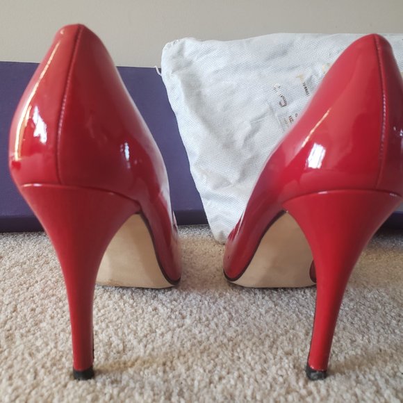 Stylish Red Amiline red patent peep toe pumps Stuart Weitzman 8 - Picture 9 of 11